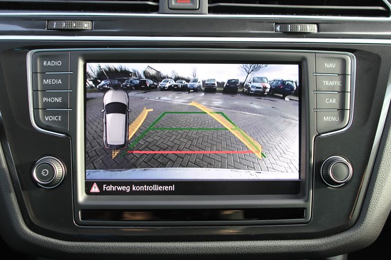 VW Tiguan Original Rear View Camera