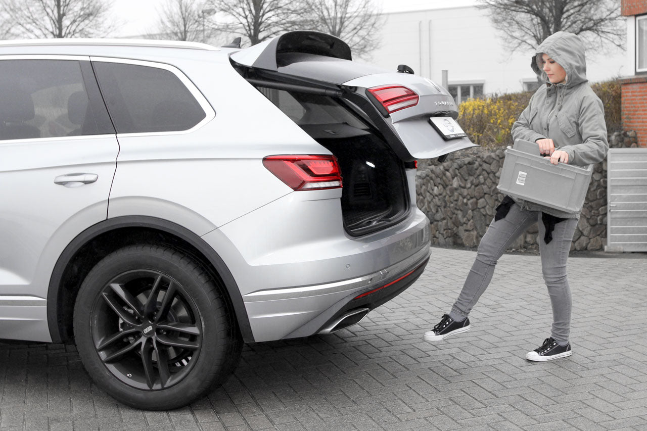 Complete set sensor controlled tailgate opening for VW Touareg CR