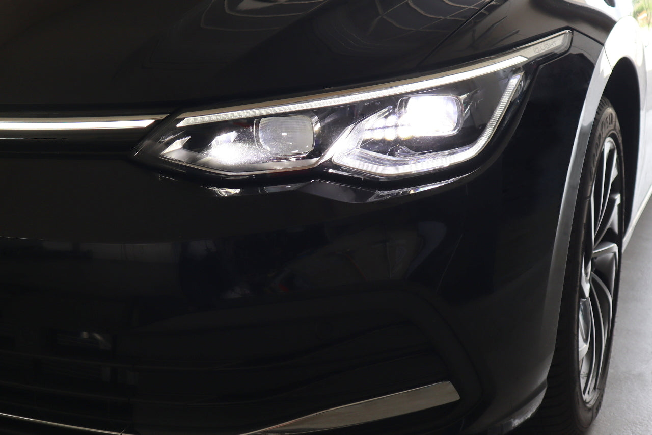 LED Matrix Headlight IQ Light with Dynamic Blinker for VW Golf 8 VIII