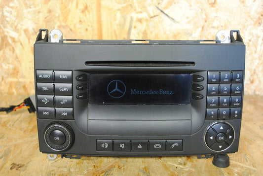 Mercedes Benz BE7086 Navigation System Demo