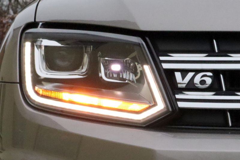 VW Amarok 2H, S1, S6 Bi-Xenon strålkastare med LED DRL 44399