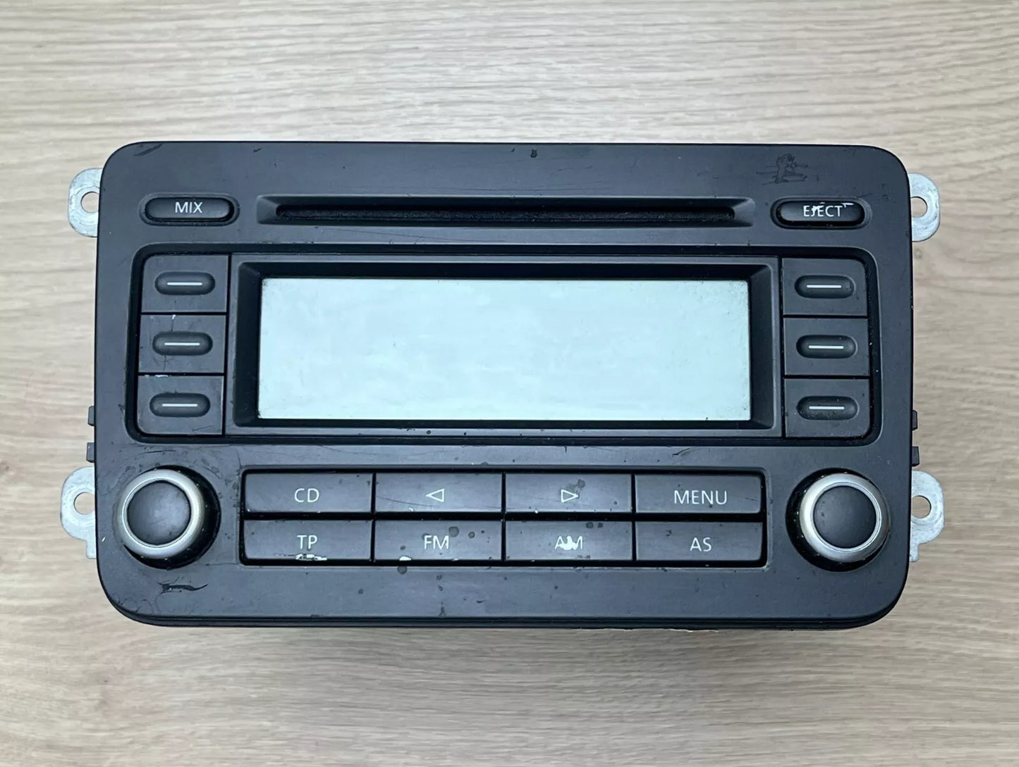 VW RCD 300 Radio FD 2604 HW 010 SW 0021
